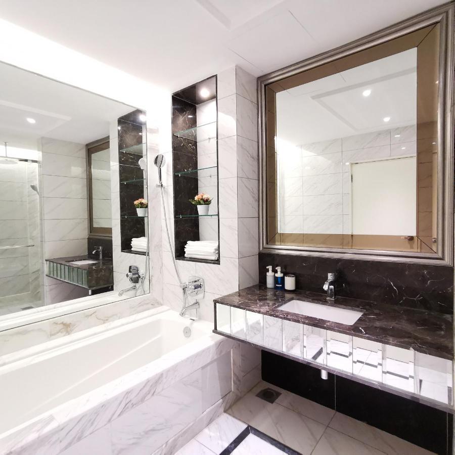 Sky Pool Elegant Suite @ Sri Hartamas Kuala Lumpur Exteriör bild